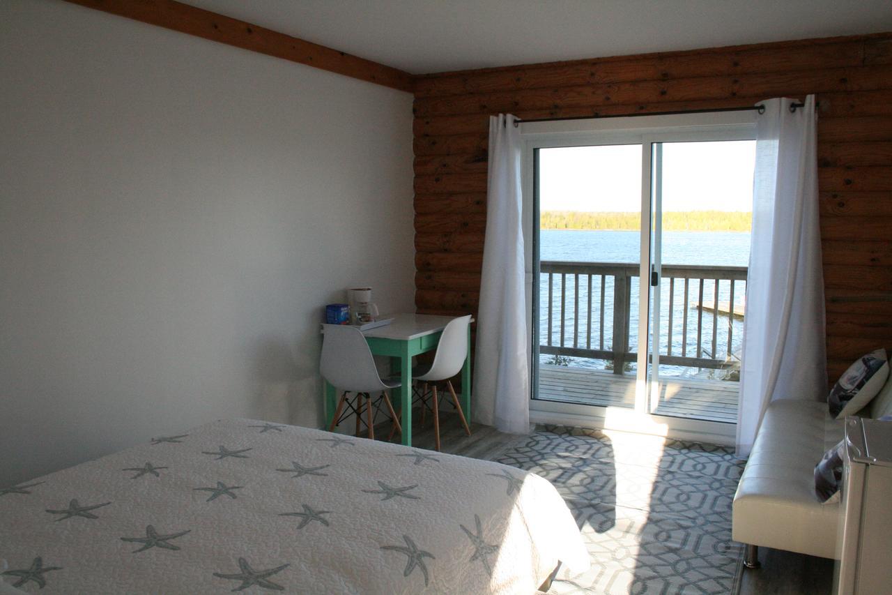 Tamarac Island Motel Stokes Bay Ngoại thất bức ảnh